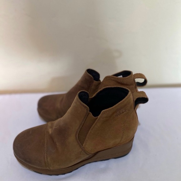 Sorel Tan Suede Chelsea Ankle Booties - Picture 3 of 10